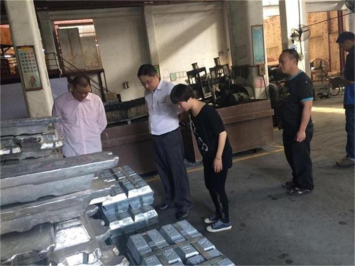 On April 15, 2015, the Safety Supervision Bureau visited Huafeng